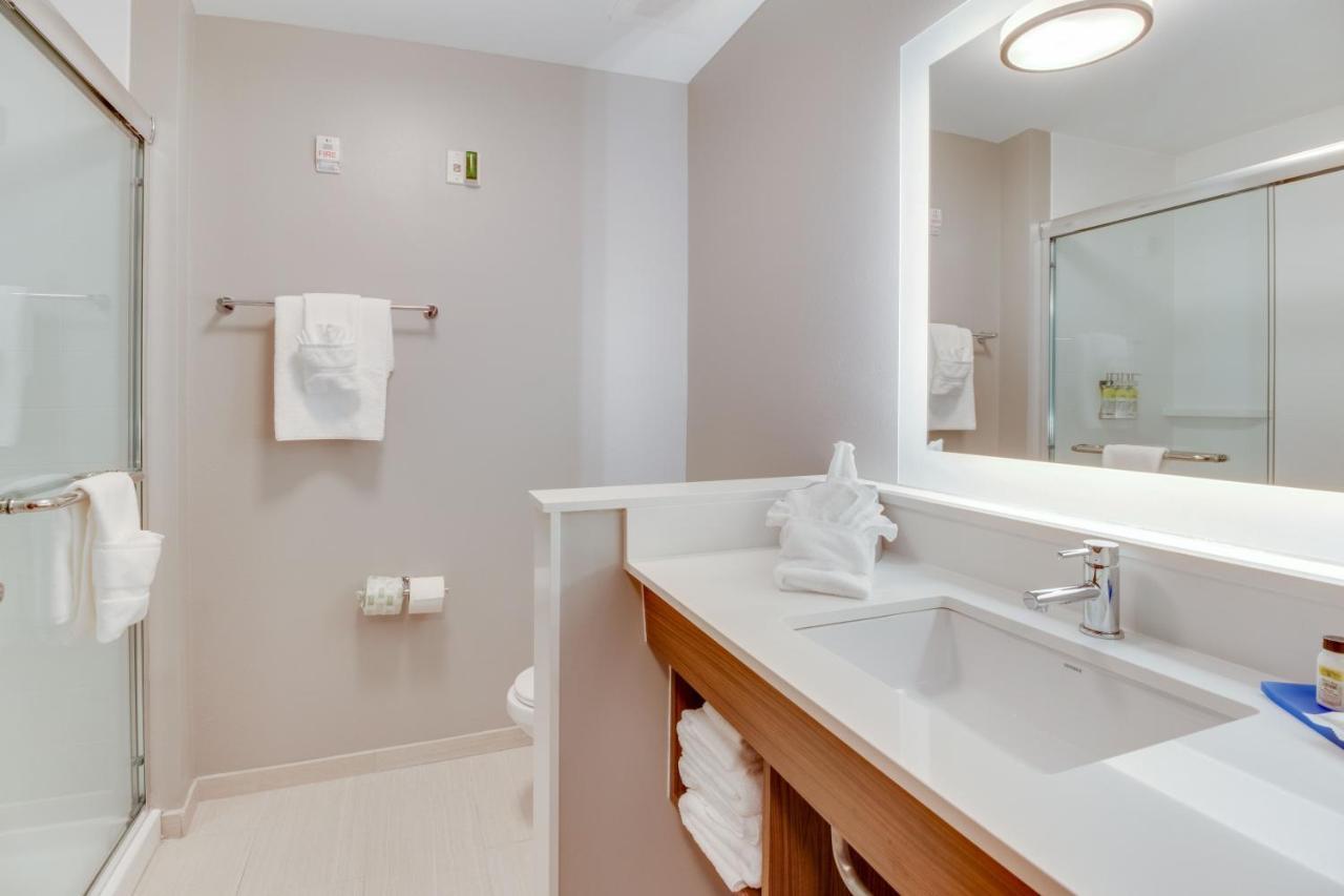 Holiday Inn Express & Suites - Union City By Ihg Exteriér fotografie