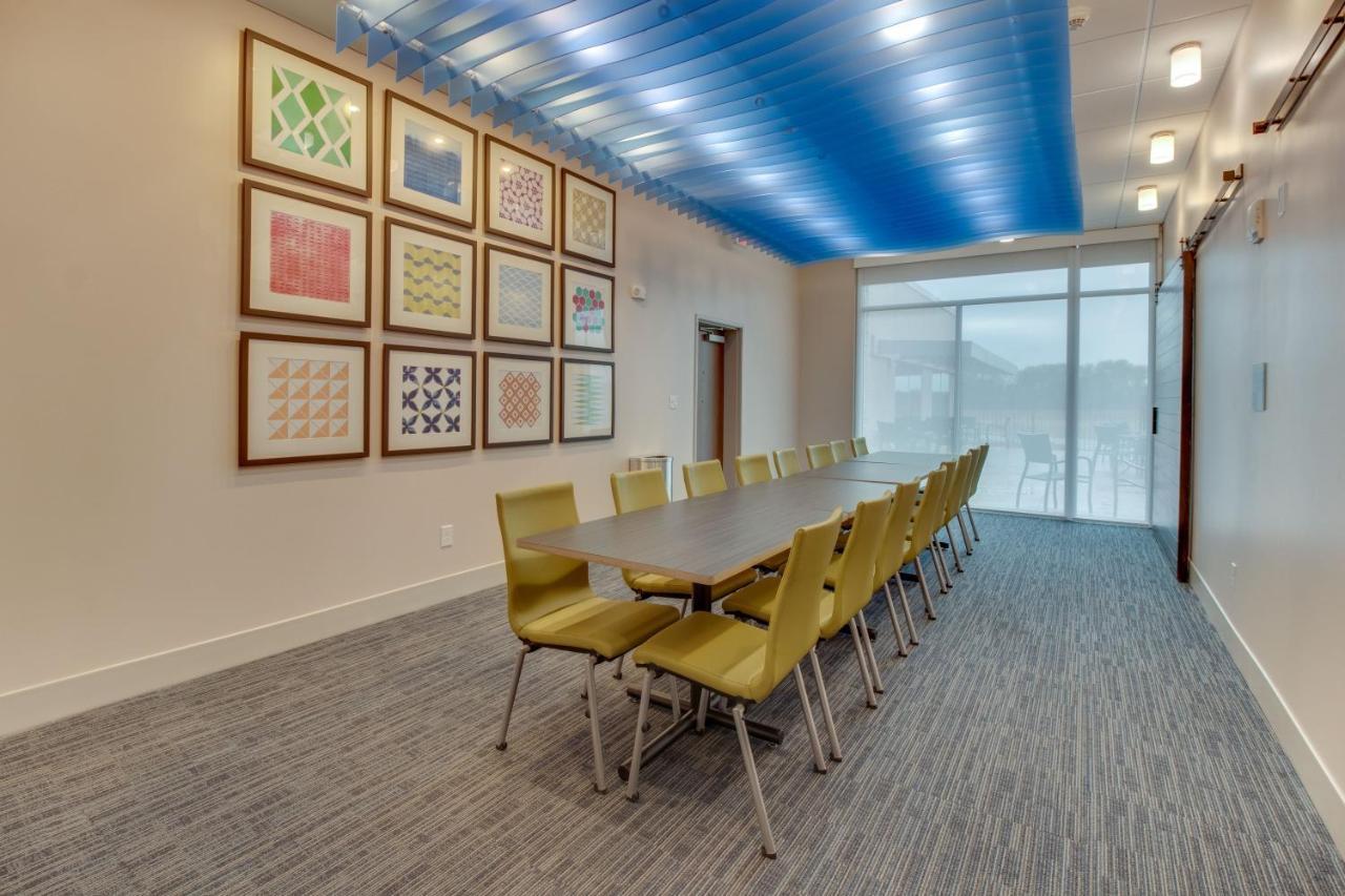 Holiday Inn Express & Suites - Union City By Ihg Exteriér fotografie