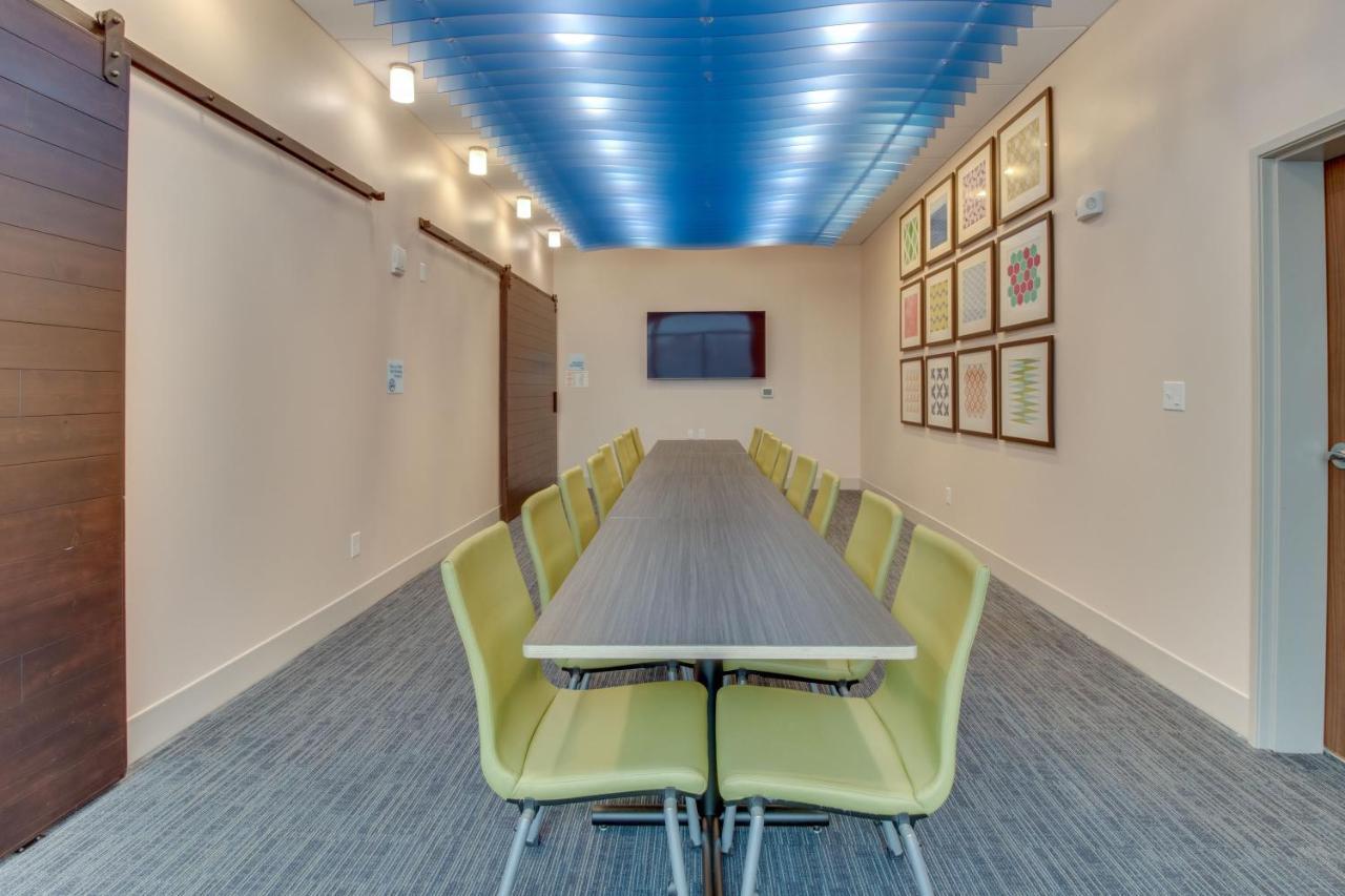 Holiday Inn Express & Suites - Union City By Ihg Exteriér fotografie
