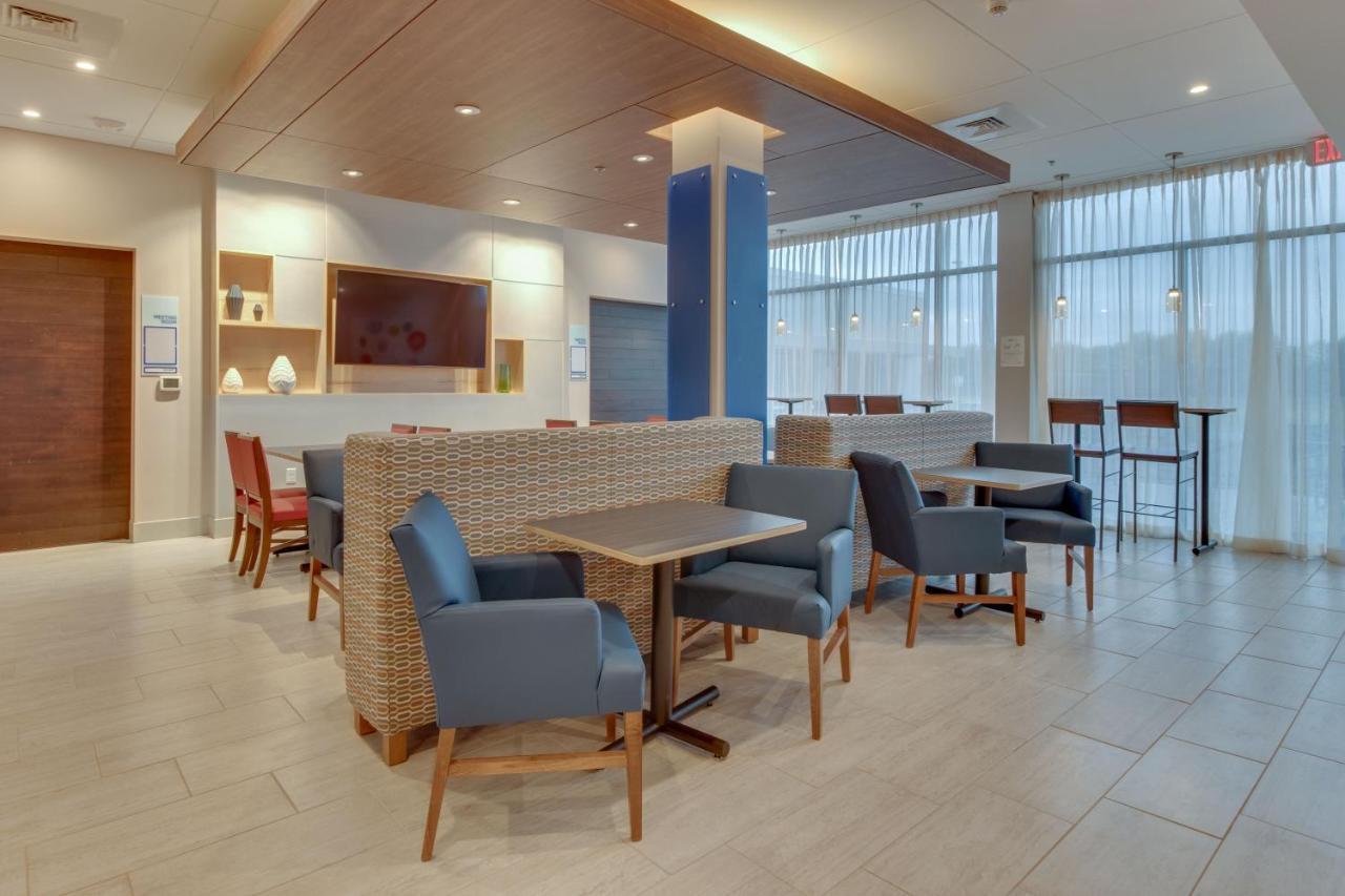 Holiday Inn Express & Suites - Union City By Ihg Exteriér fotografie