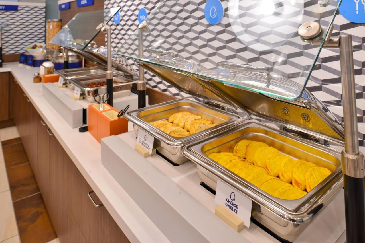 Holiday Inn Express & Suites - Union City By Ihg Exteriér fotografie